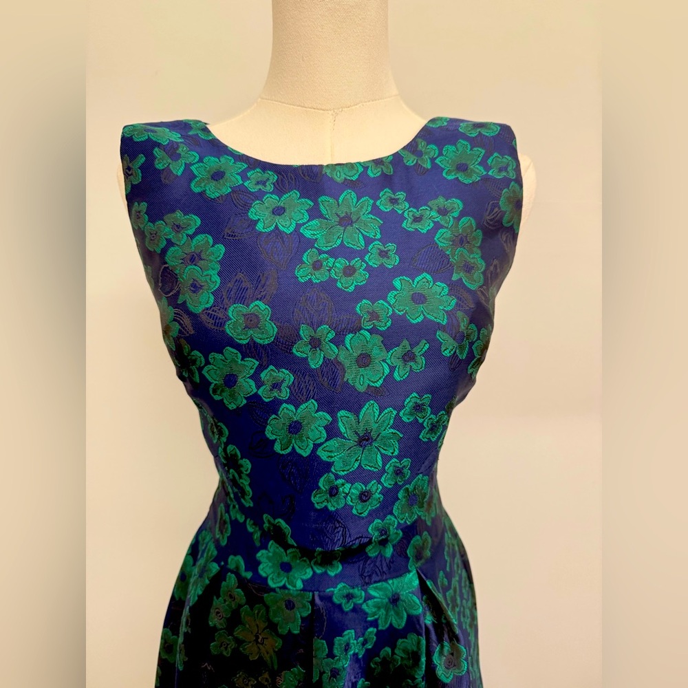 Floral Jacquard Two-Piece Set | Crop Top & Pleated Midi Skirt NWOT - Picture 4 of 16